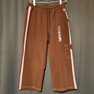 Green Tea Brown Cargo Capris Size Medium NWT